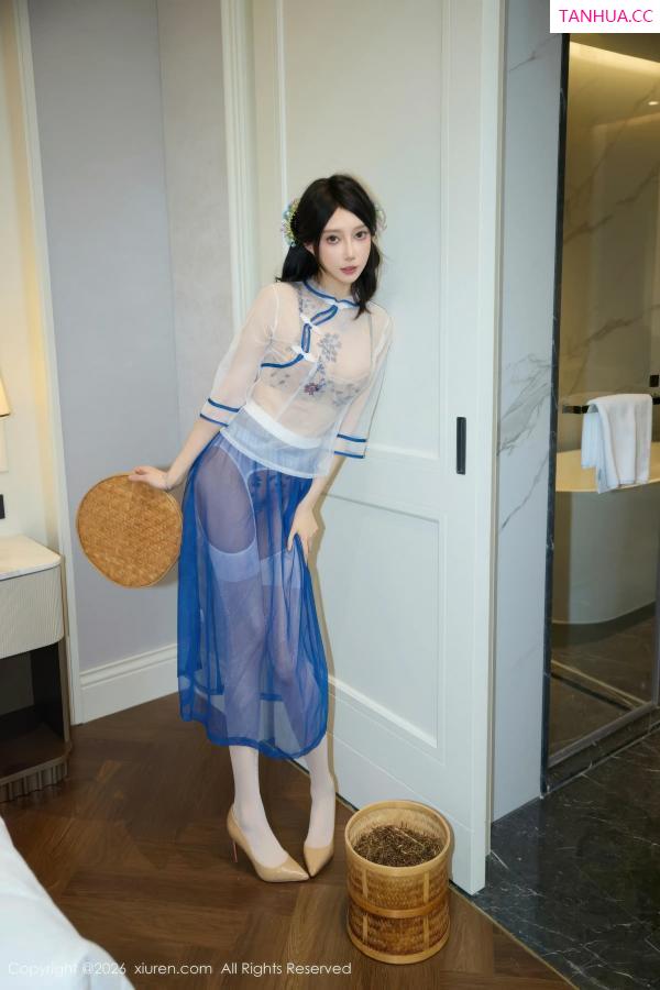 玥儿玥  [XiuRen]高清写真图 2026.01.05 No.11194 玥儿玥er 性感浅色内衣第7张图片
